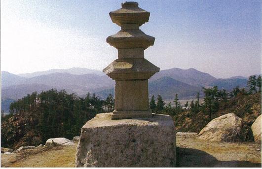[유형문화유산  448호] 경주 남산 비파곡 제2사지 삼층석탑
